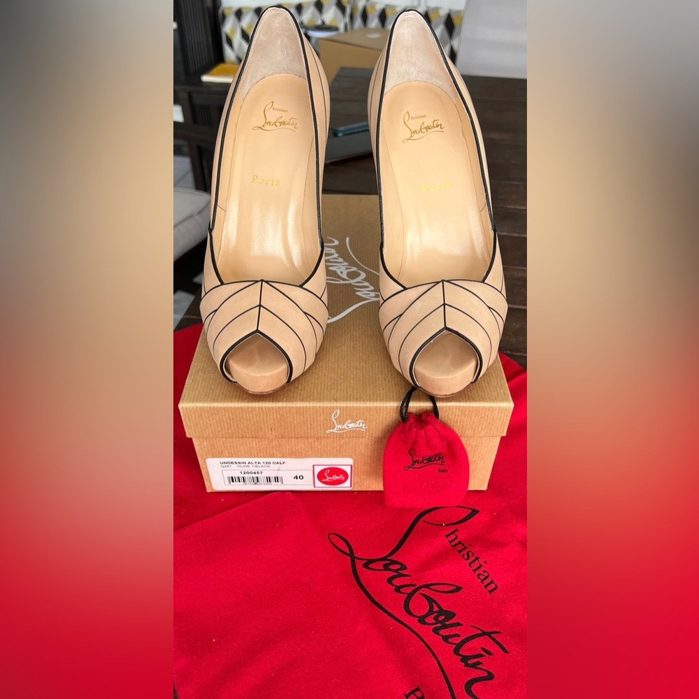 Christian Louboutin, nude/black, size 40 (USA 10).